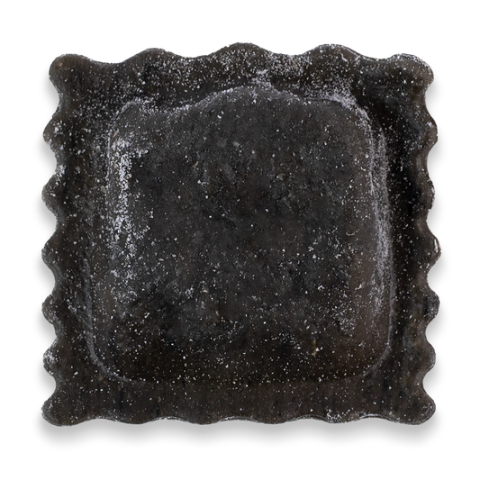 BLACK RAVIOLI WITH SALMON 1KG